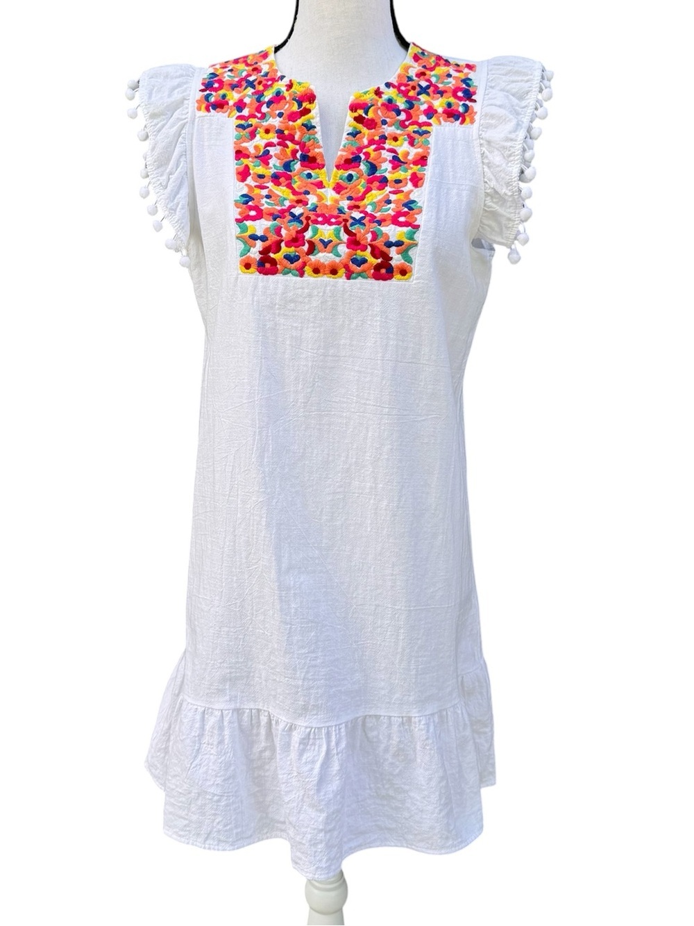 White Embroidered Beach Cover Up Size Medium